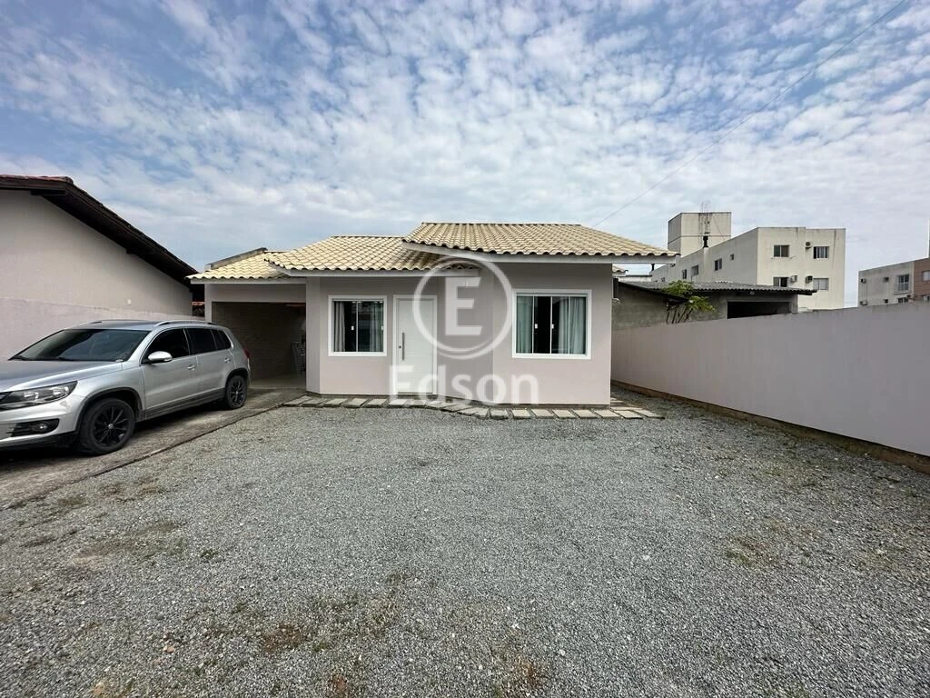 Casa em Aririu, Palhoça. 2 quartos, 70m². Imagem 2 de 14