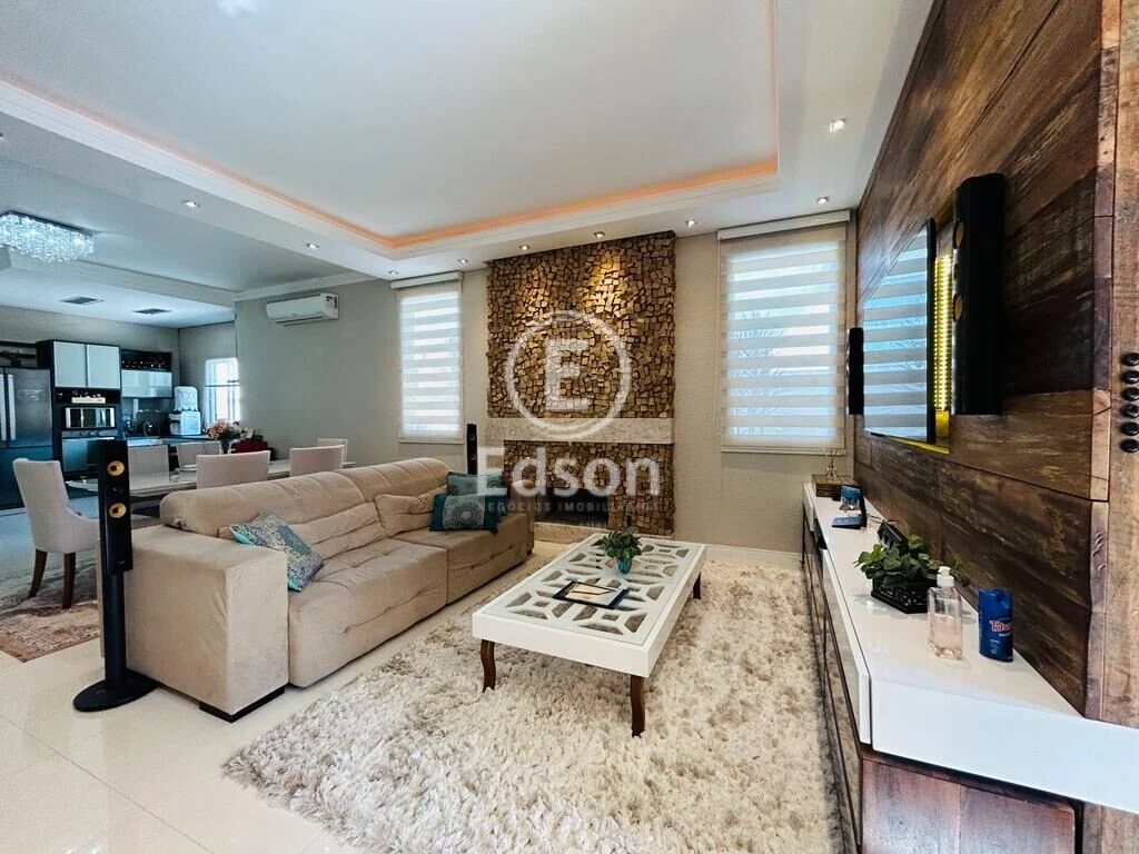 Casa em Pedra Branca, Palhoça. 3 quartos, 240m². Imagem 3 de 19