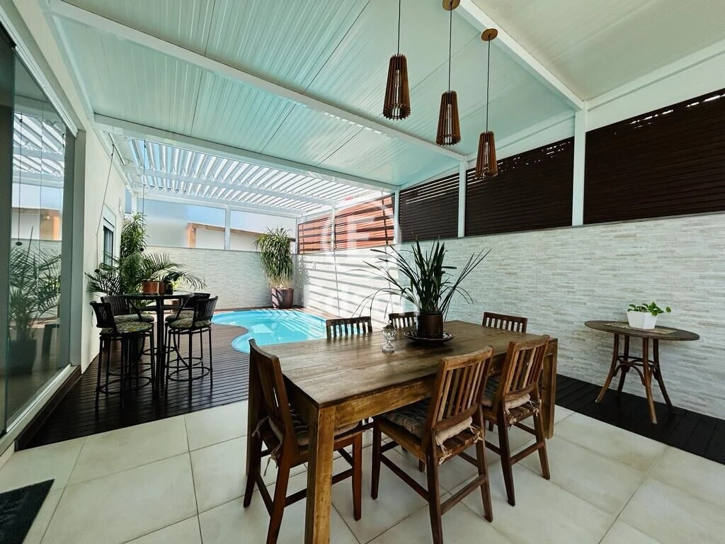 Casa em Pedra Branca, Palhoça. 3 quartos, 240m². Imagem 9 de 19