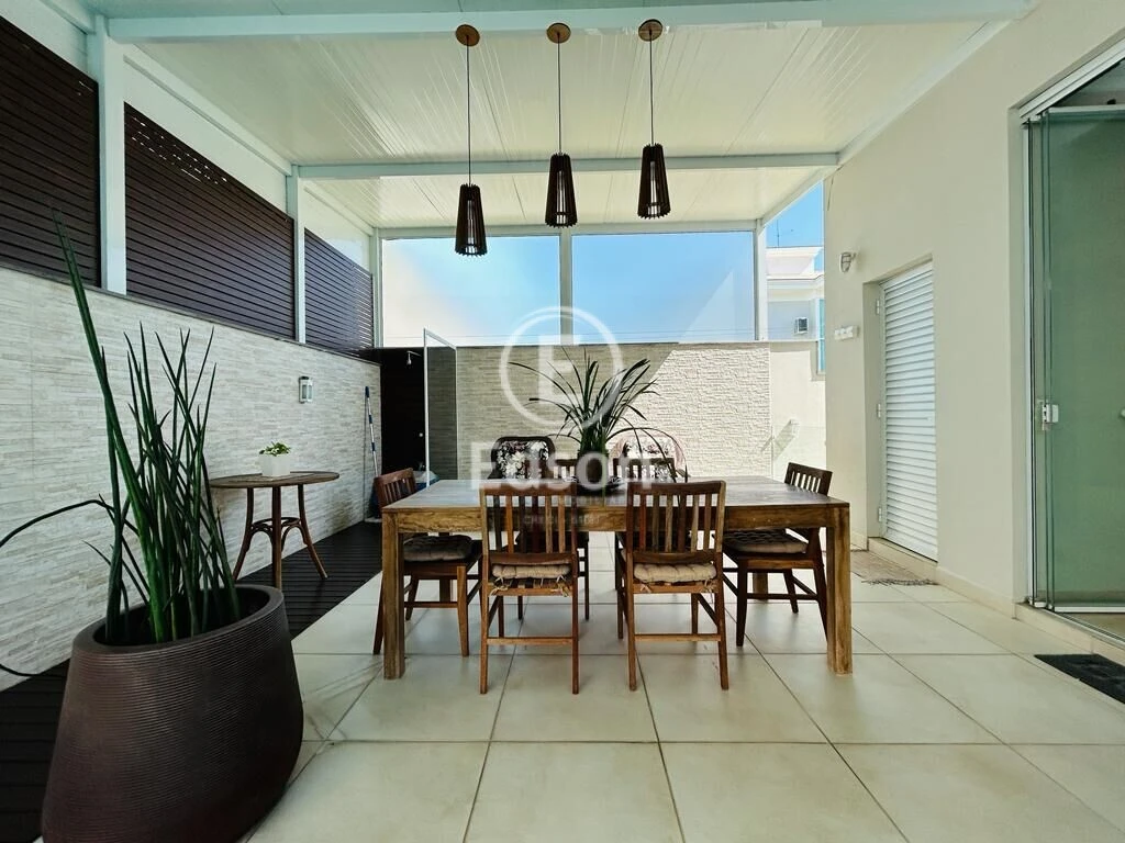 Casa em Pedra Branca, Palhoça. 3 quartos, 240m². Imagem 8 de 19