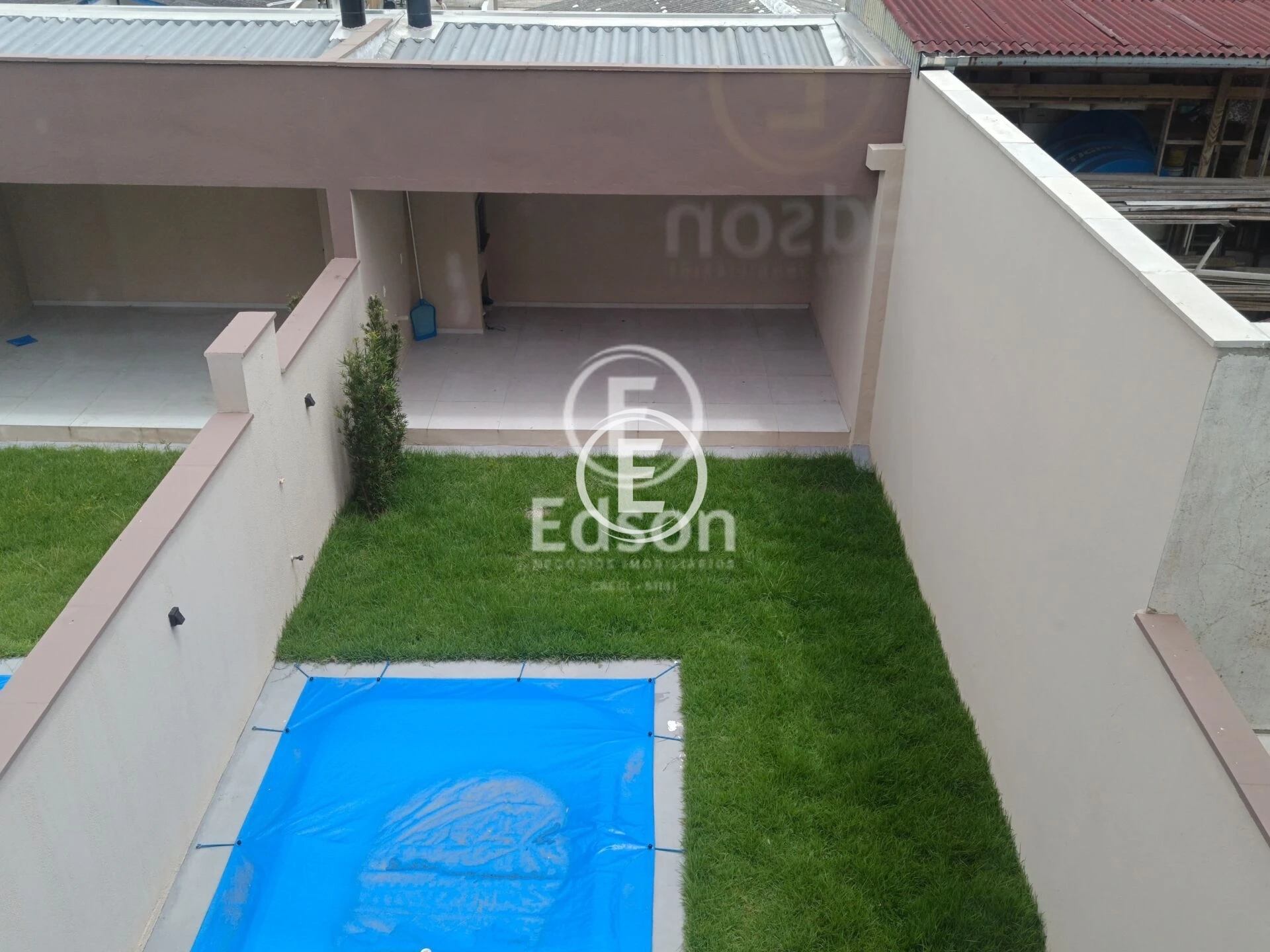 Sobrado Geminado em Ipiranga, São José. 2 quartos, 95m². Imagem 4 de 8