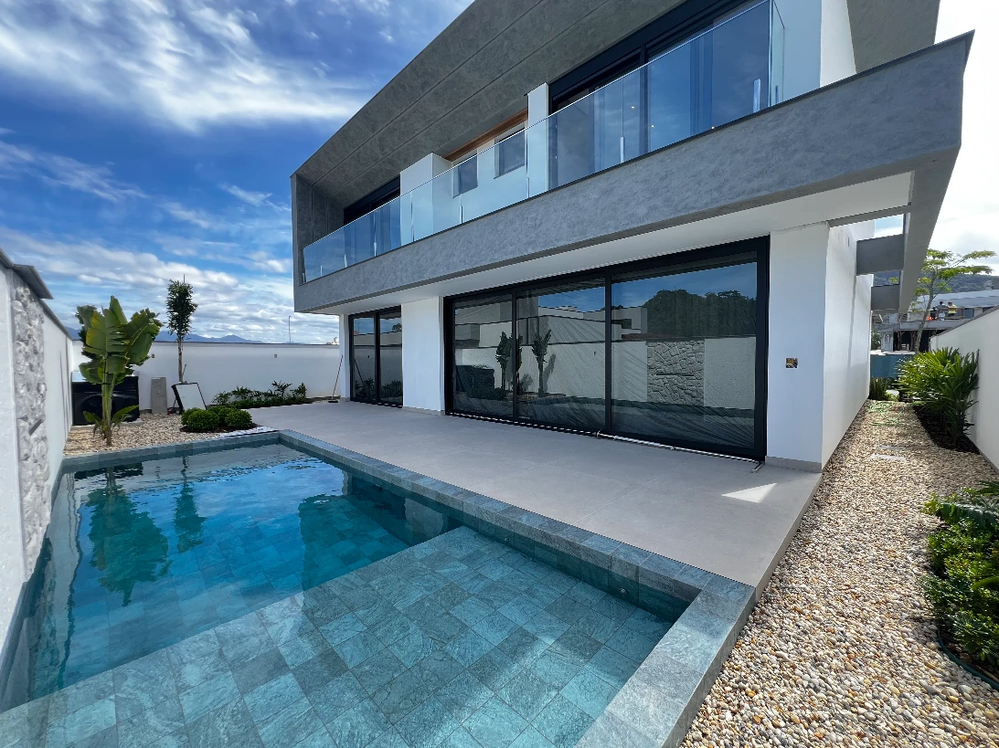 Casa em Pedra Branca, Palhoça. 4 quartos, 334m². Imagem 3 de 14