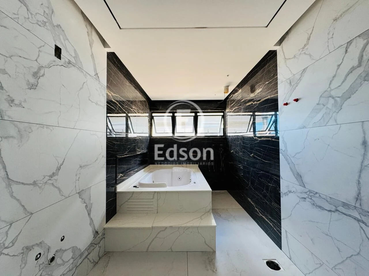 Casa em Pedra Branca, Palhoça. 5 quartos, 457m². Imagem 10 de 15