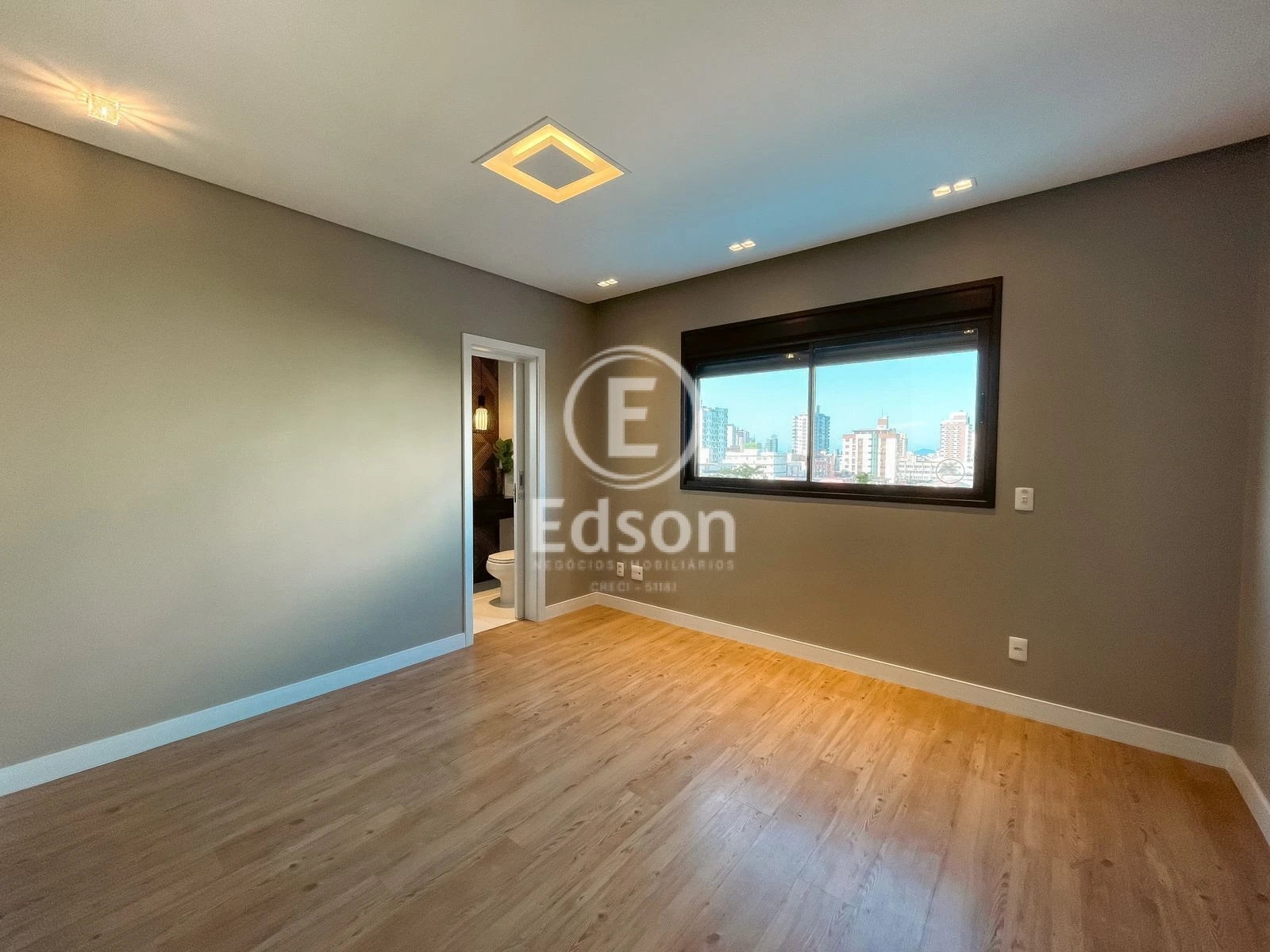 Apartamento em Kobrasol, São José. 3 quartos, 128m². Imagem 8 de 19