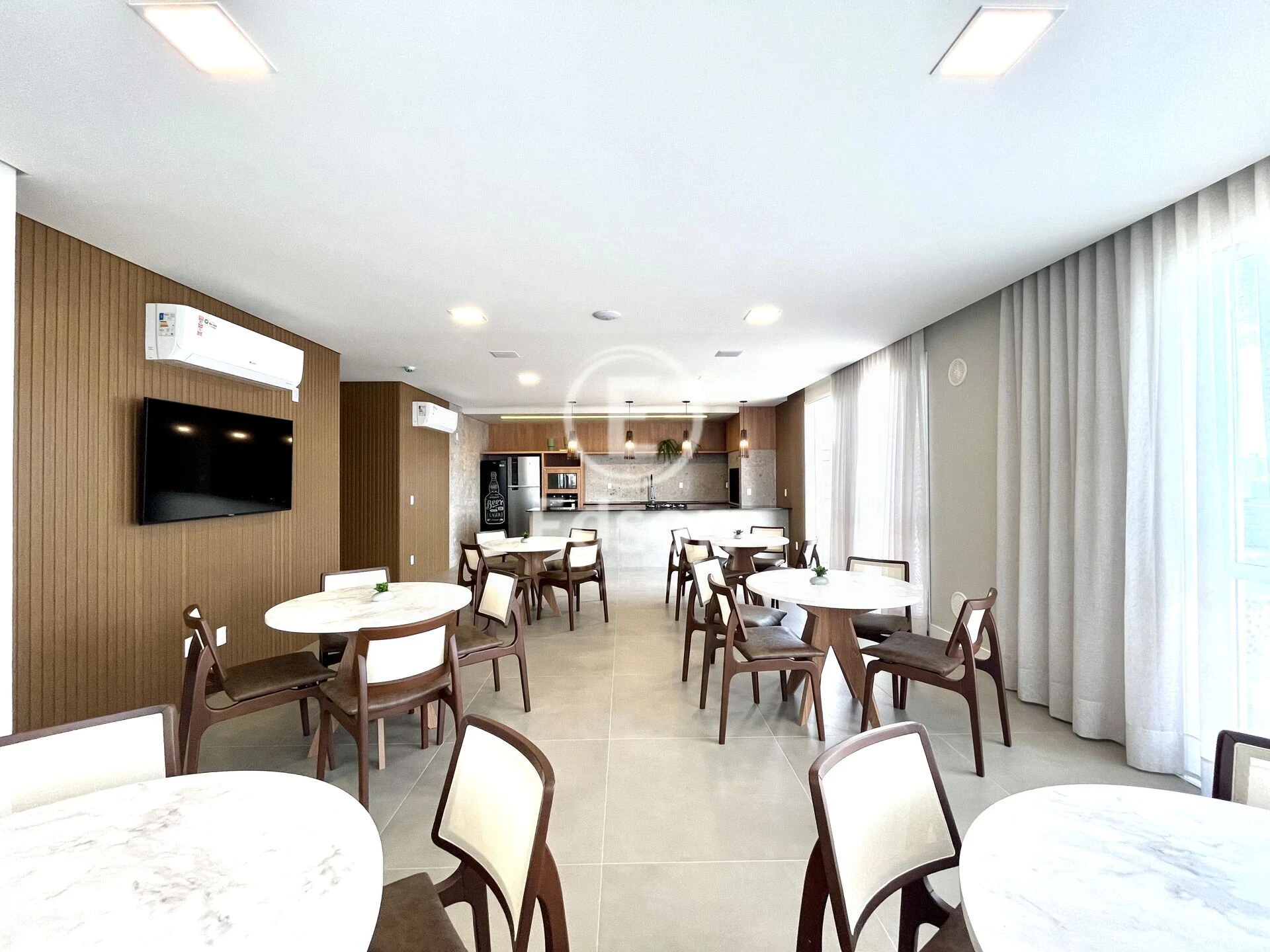 Apartamento em Estreito, Florianópolis. 2 quartos, 76m². Imagem 7 de 11