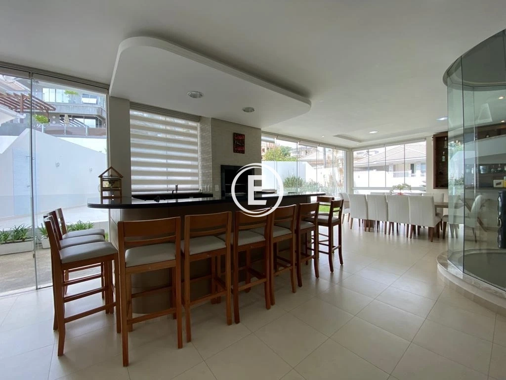 Casa em Pedra Branca, Palhoça. 4 quartos, 420m². Imagem 10 de 23