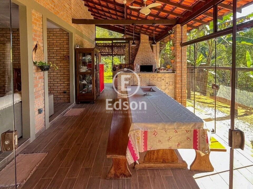 Sítio em São Sebastião, Palhoça. 3 quartos, 200000m². Imagem 2 de 13