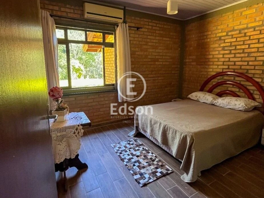 Sítio em São Sebastião, Palhoça. 3 quartos, 200000m². Imagem 9 de 13