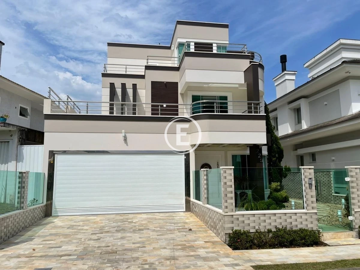 Casa em Pedra Branca, Palhoça. 3 quartos, 420m². Imagem 1 de 17