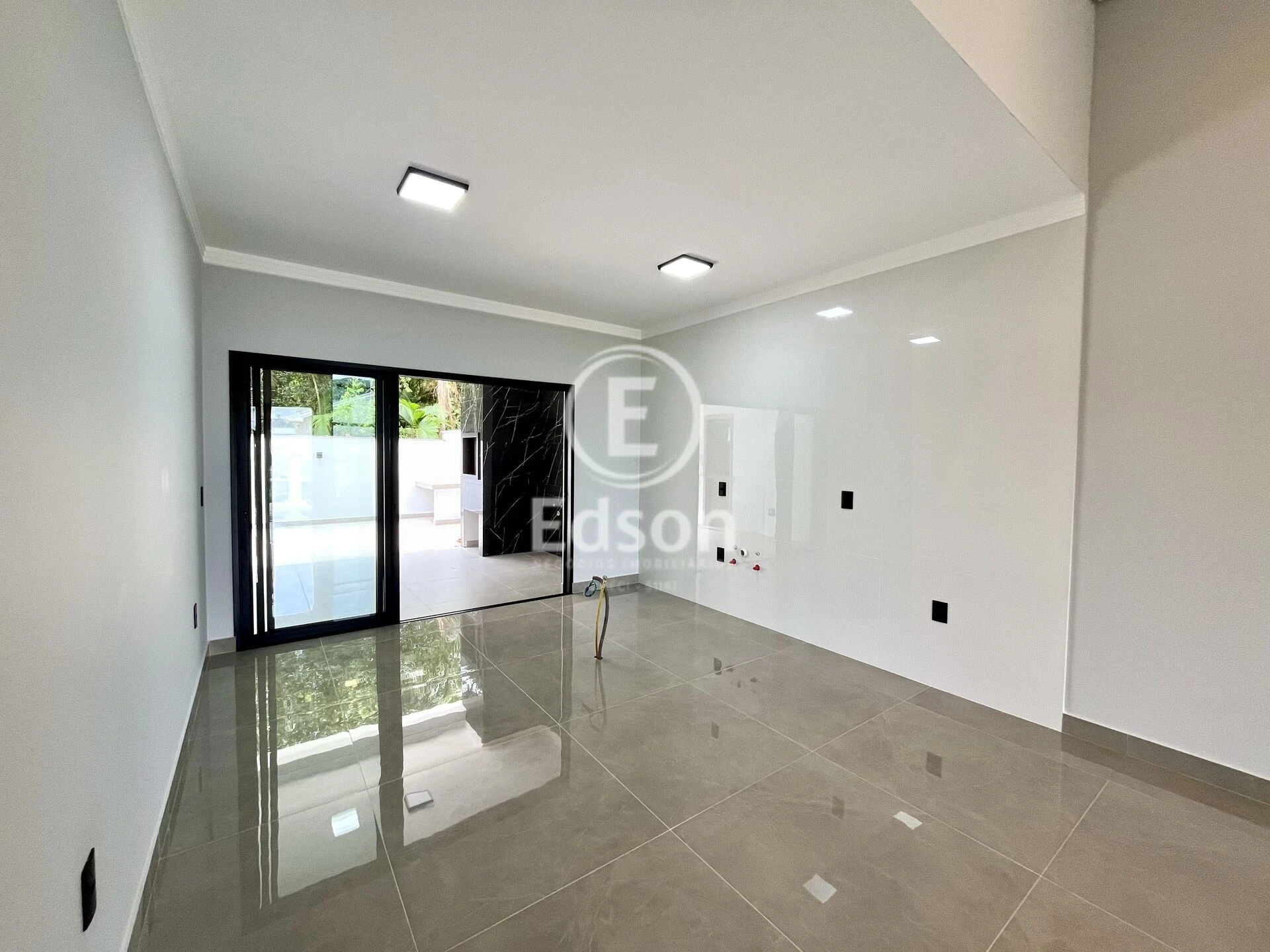 Casa em Forquilhas, São José. 3 quartos, 128m². Imagem 2 de 15