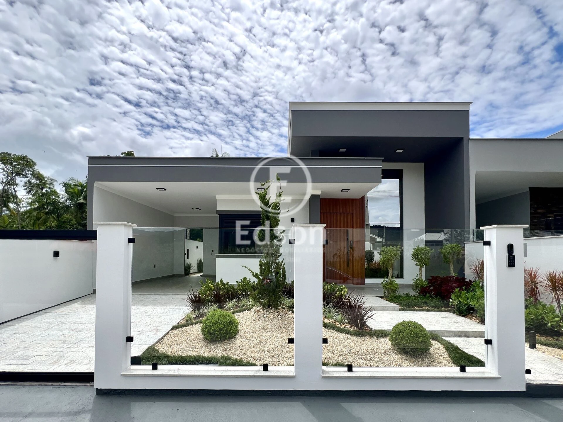 Casa em Forquilhas, São José. 3 quartos, 128m². Imagem 1 de 15