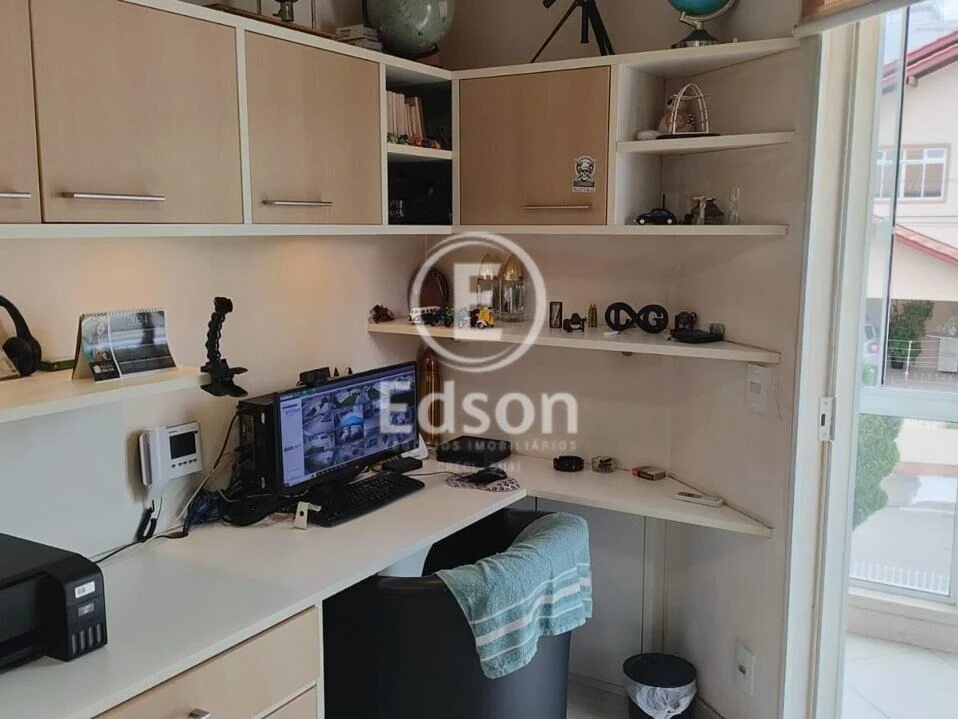 Casa em Pagani, Palhoça. 3 quartos, 248m². Imagem 11 de 14