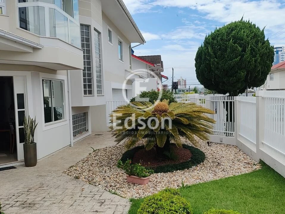 Casa em Pagani, Palhoça. 3 quartos, 248m². Imagem 12 de 14