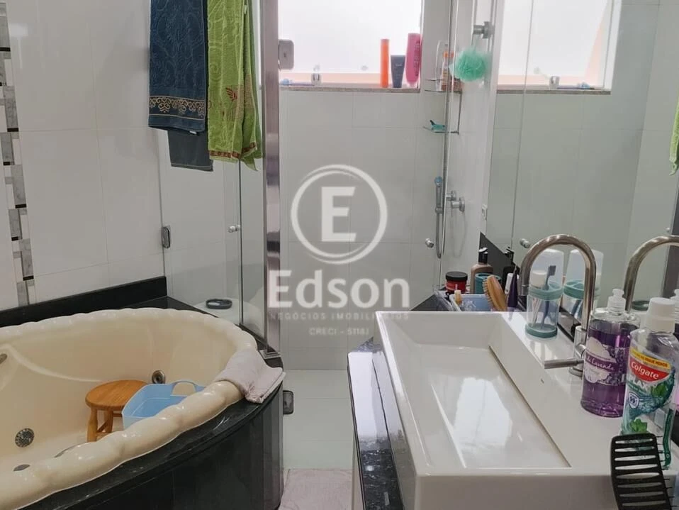 Casa em Pagani, Palhoça. 3 quartos, 248m². Imagem 8 de 14