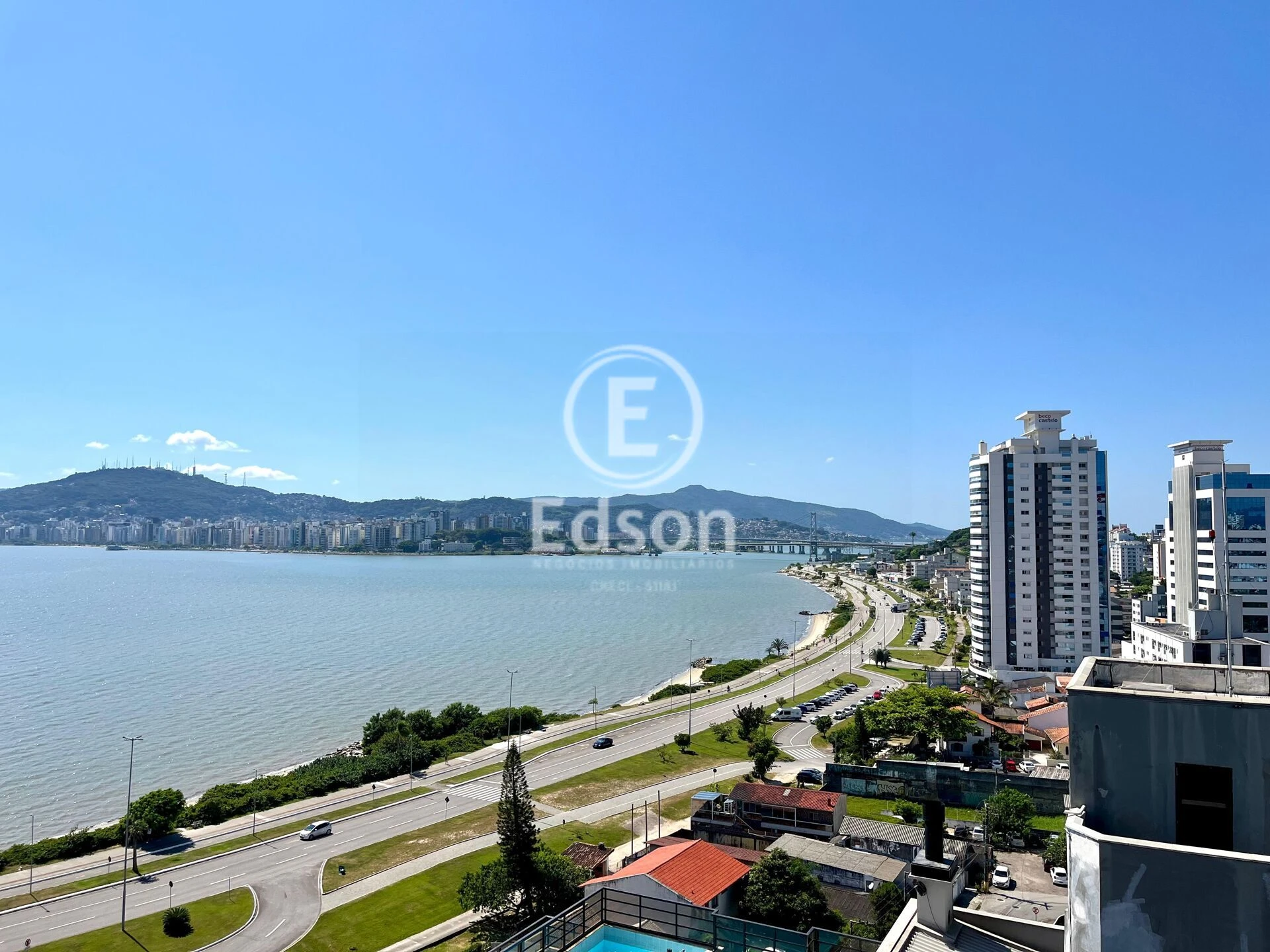 Apartamento em Estreito, Florianópolis. 3 quartos, 131m². Imagem 2 de 15