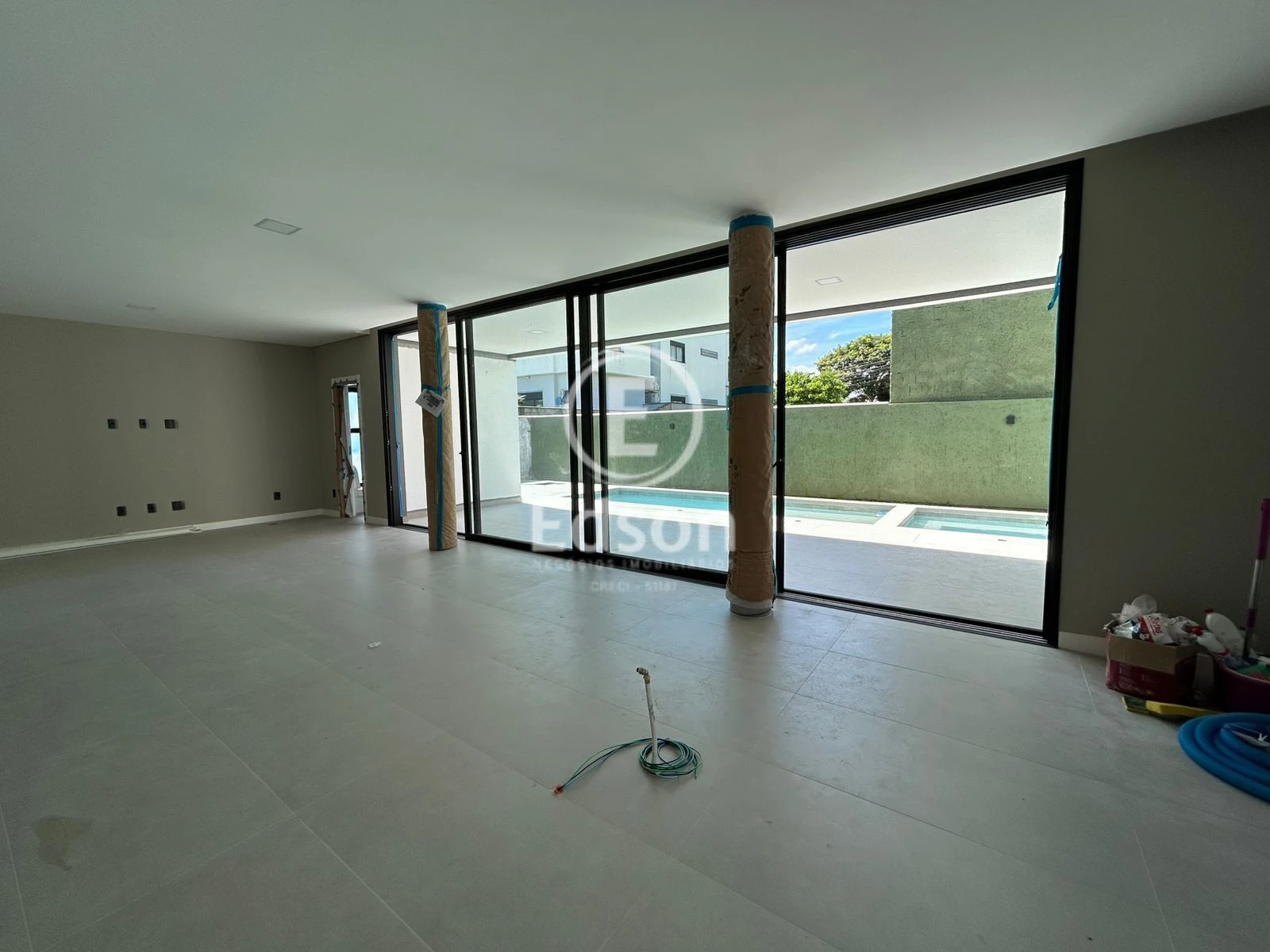 Casa em Pedra Branca, Palhoça. 3 quartos, 330m². Imagem 2 de 15