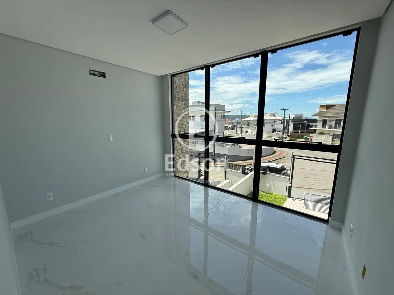 Sobrado Geminado em Forquilhas, São José. 3 quartos, 97m². Imagem 7 de 13