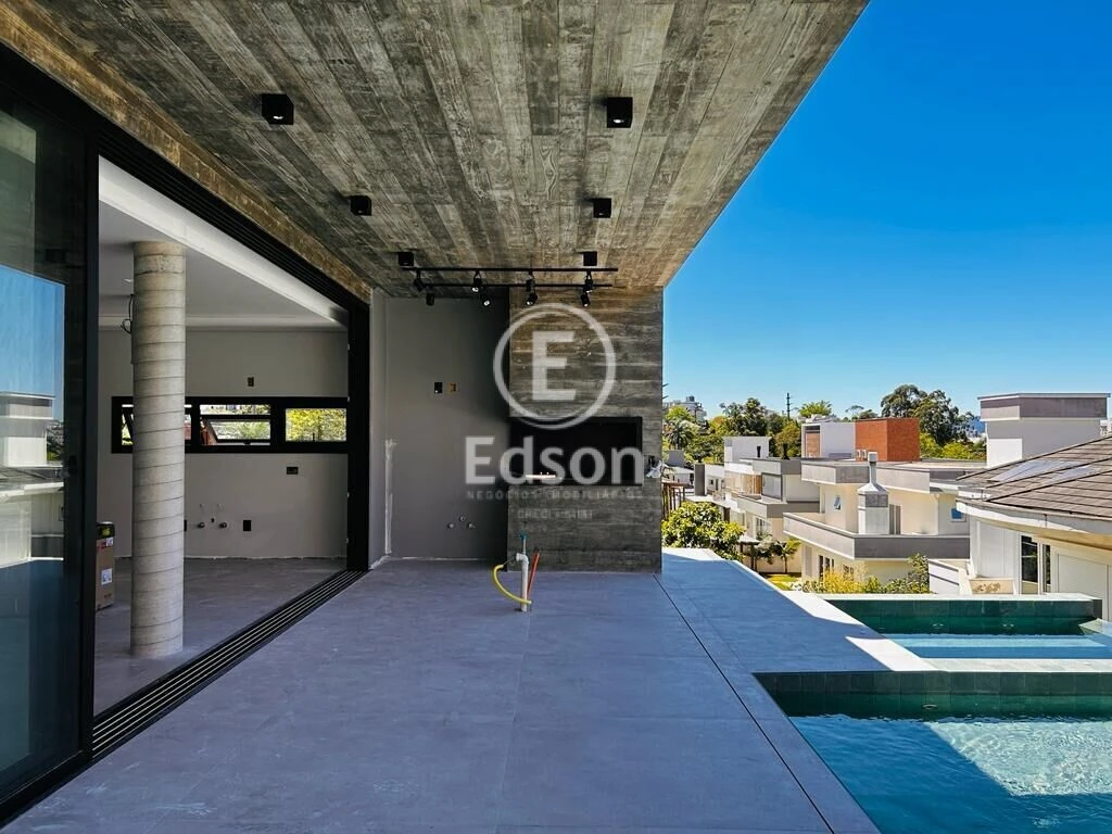 Casa em Pedra Branca, Palhoça. 4 quartos, 547m². Imagem 3 de 12