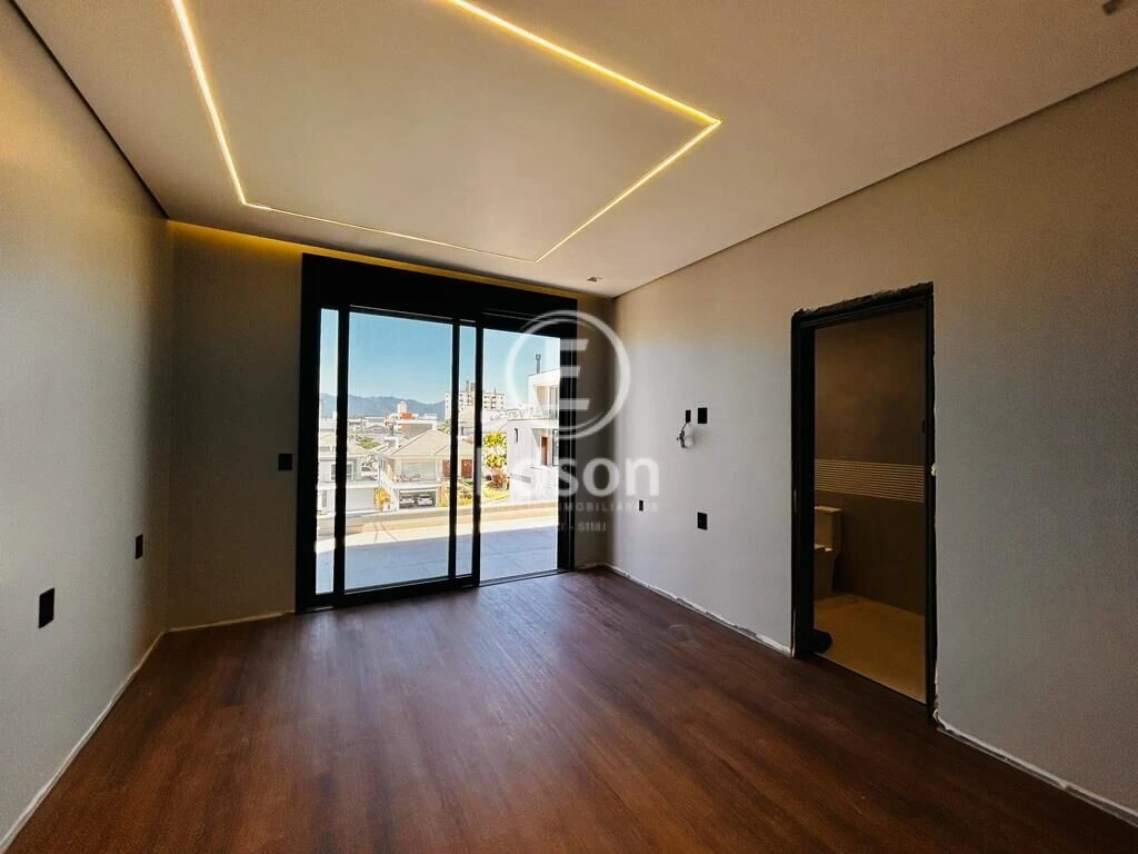 Casa em Pedra Branca, Palhoça. 4 quartos, 547m². Imagem 6 de 12