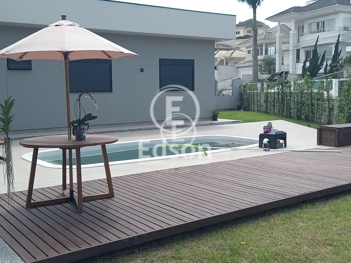 Casa em Pedra Branca, Palhoça. 3 quartos, 177m². Imagem 4 de 5