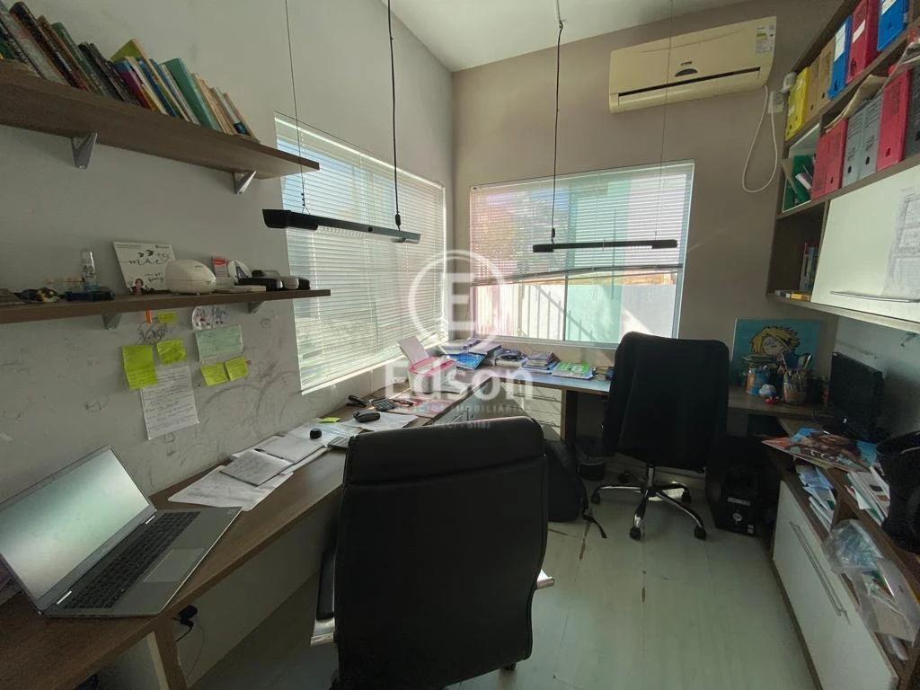 Casa em Pedra Branca, Palhoça. 3 quartos, 226m². Imagem 3 de 14