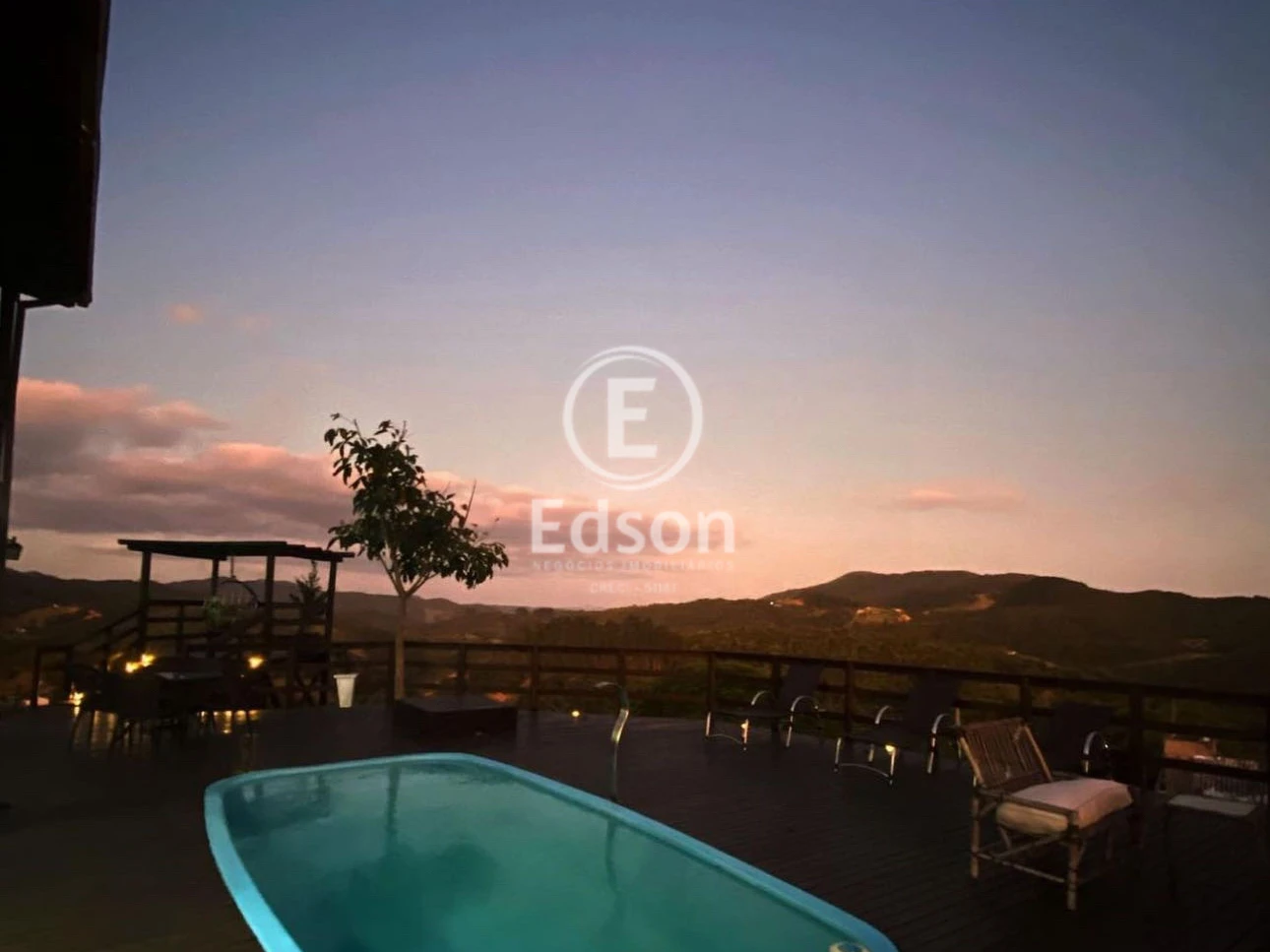 Sítio em Sul do Rio, Santo Amaro da Imperatriz. 4 quartos, 360m². Imagem 7 de 9