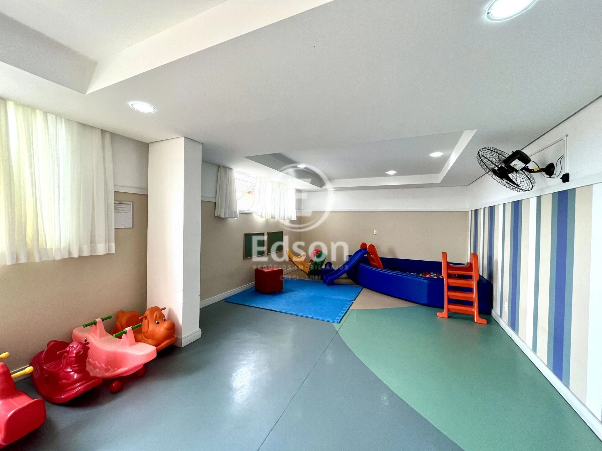 Apartamento em Praia Comprida, São José. 3 quartos, 79m². Imagem 13 de 15