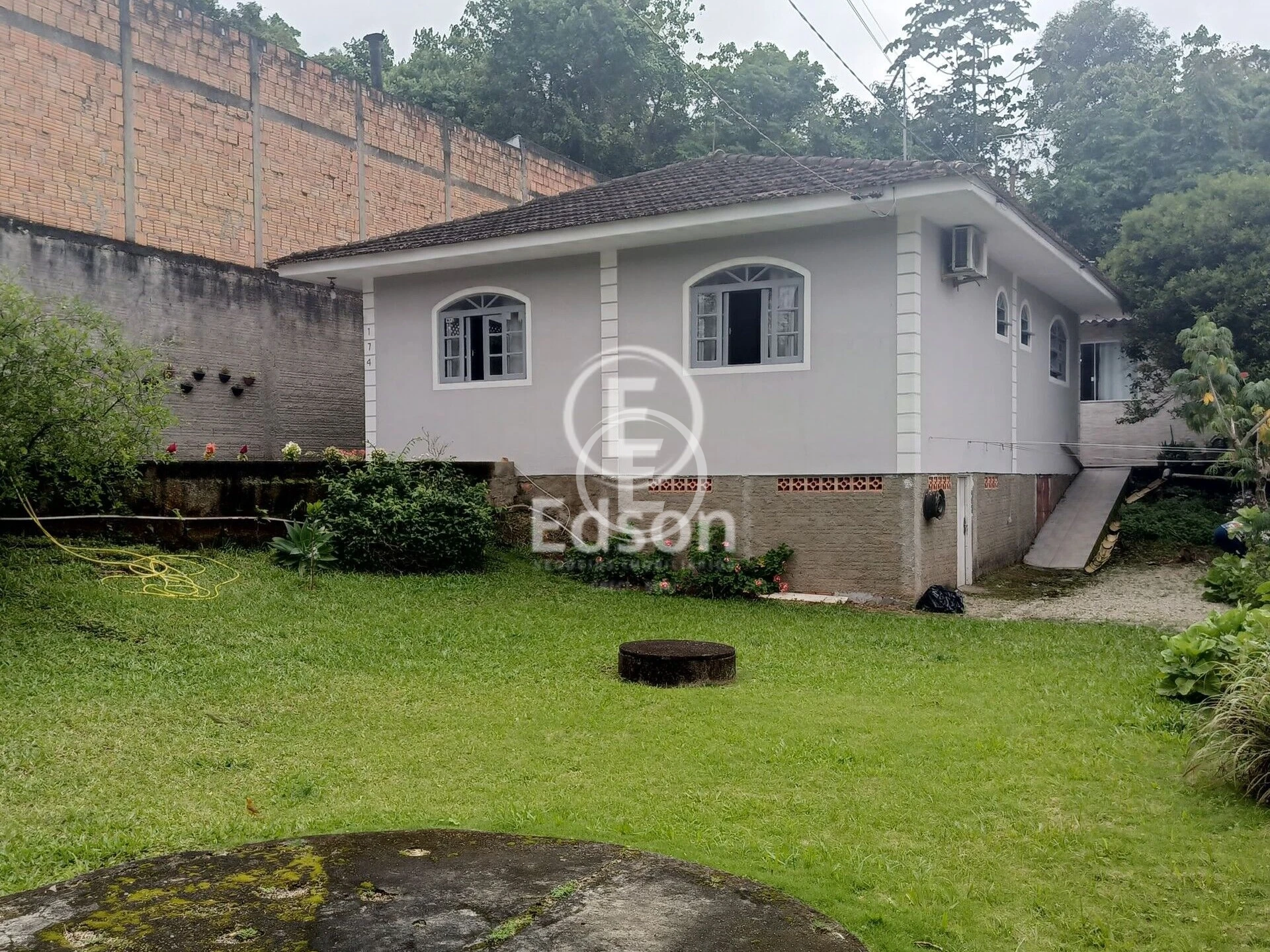 Casa em Forquilhas, São José. 5 quartos, 164m². Imagem 9 de 10