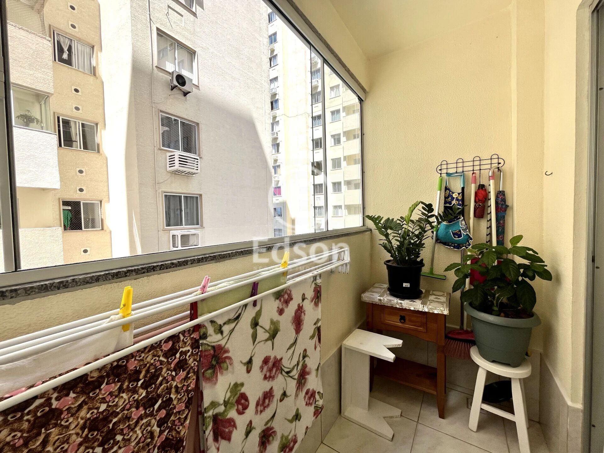 Apartamento em Areias, São José. 2 quartos, 56m². Imagem 3 de 7