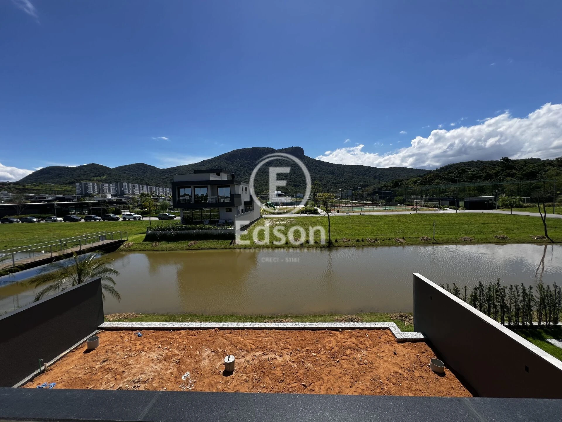 Casa em Pedra Branca, Palhoça. 3 quartos, 241m². Imagem 6 de 10