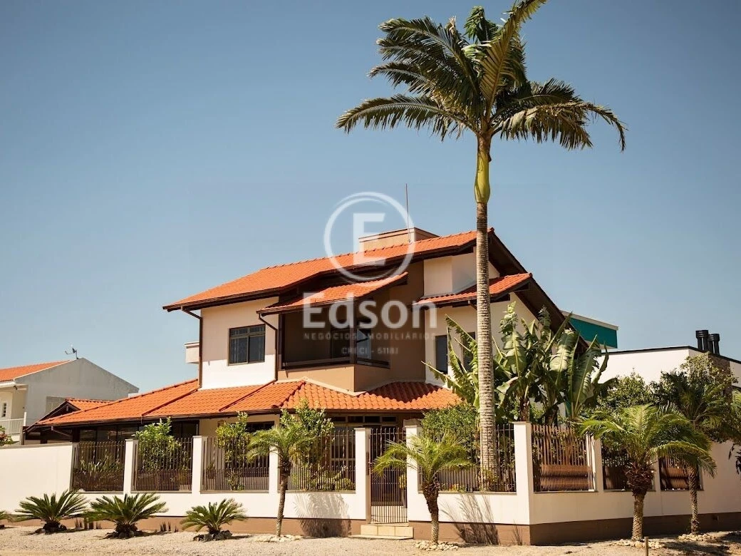 Casa em Pinheira, Palhoça. 3 quartos, 182m². Imagem 2 de 14