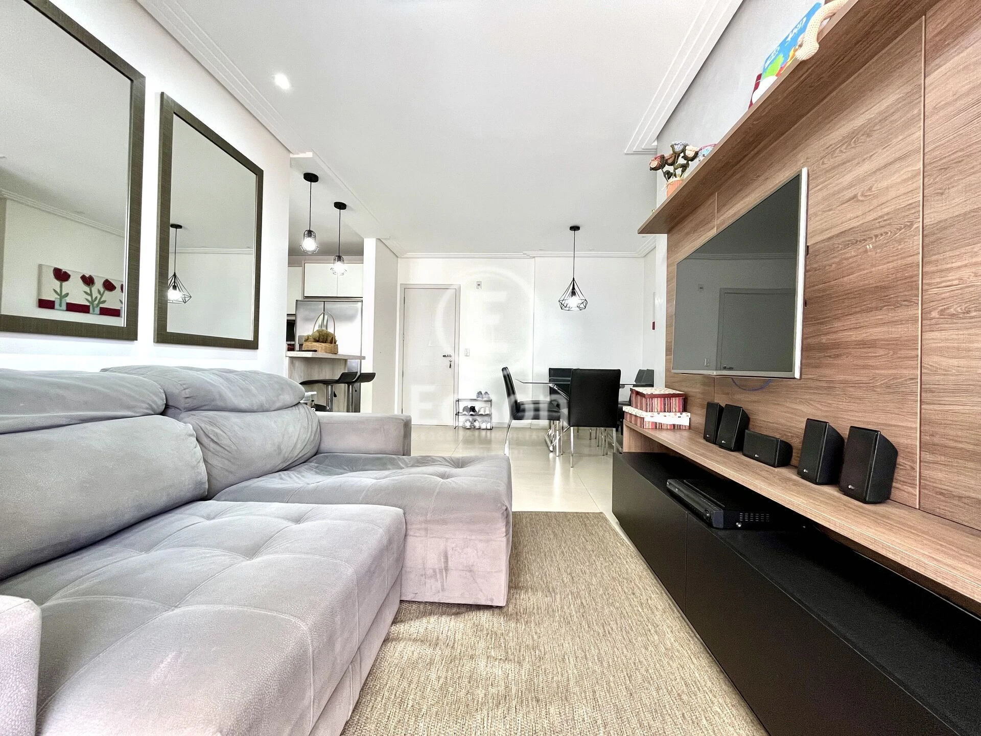 Apartamento em Kobrasol, São José. 2 quartos, 74m². Imagem 3 de 15