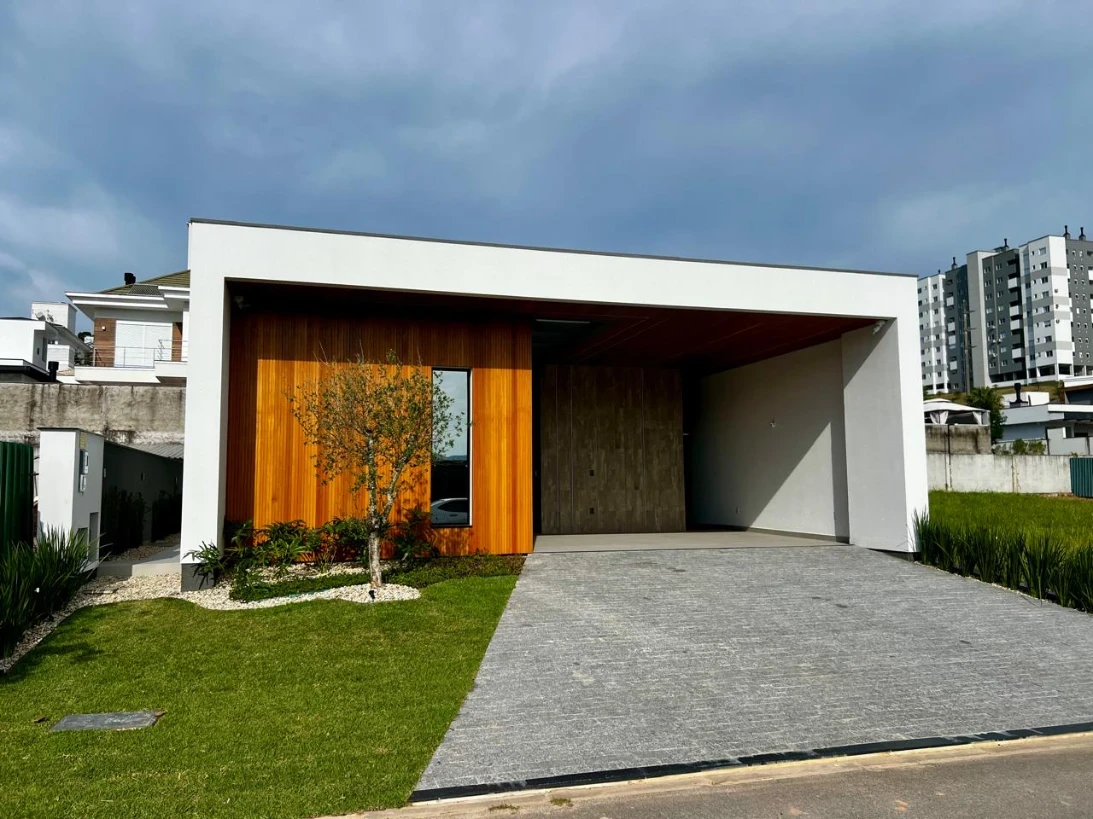 Casa em Pedra Branca, Palhoça. 3 quartos, 192m². Imagem 1 de 13