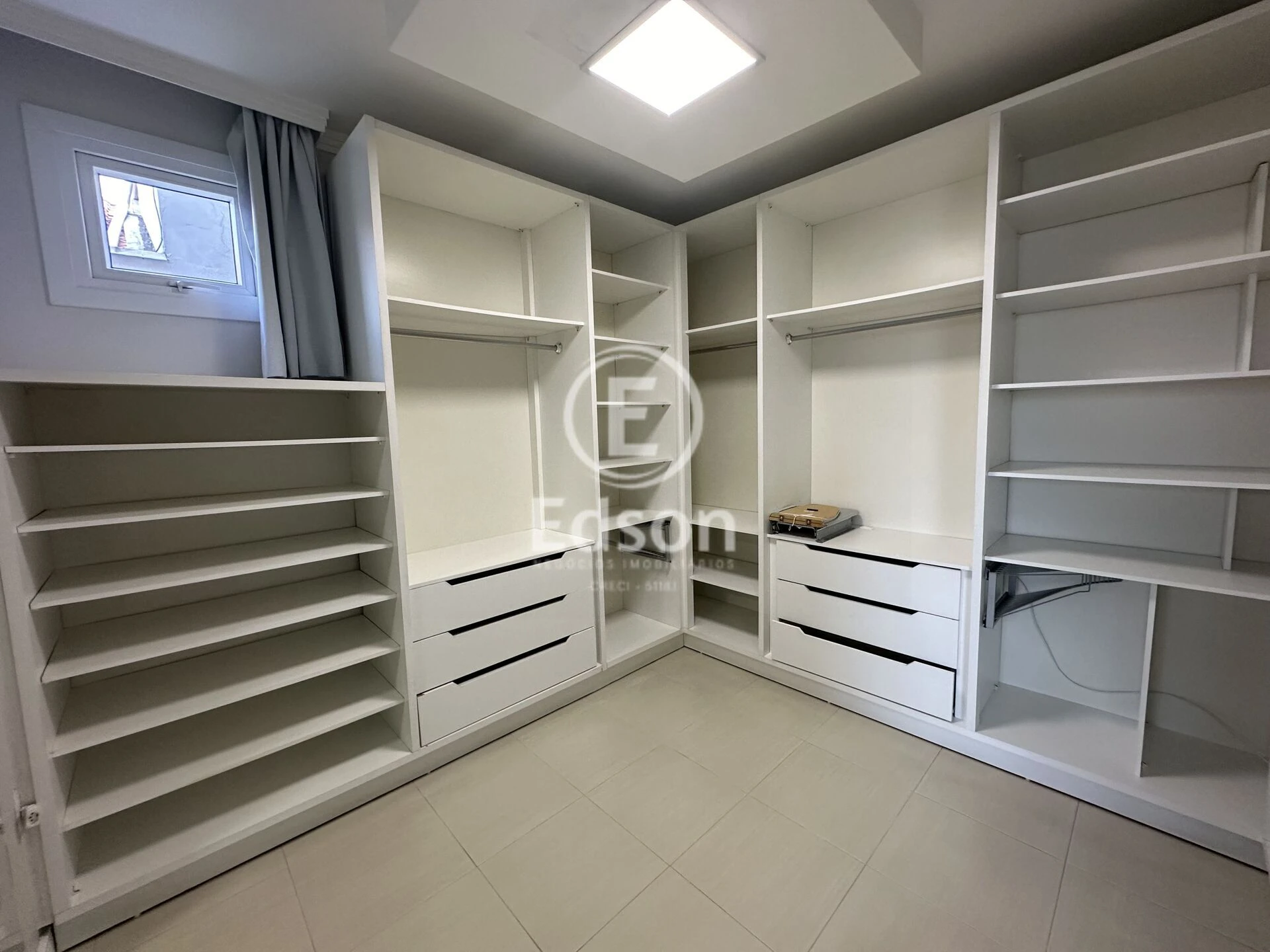 Casa em Ponte do Imaruim, Palhoça. 3 quartos, 222m². Imagem 5 de 13