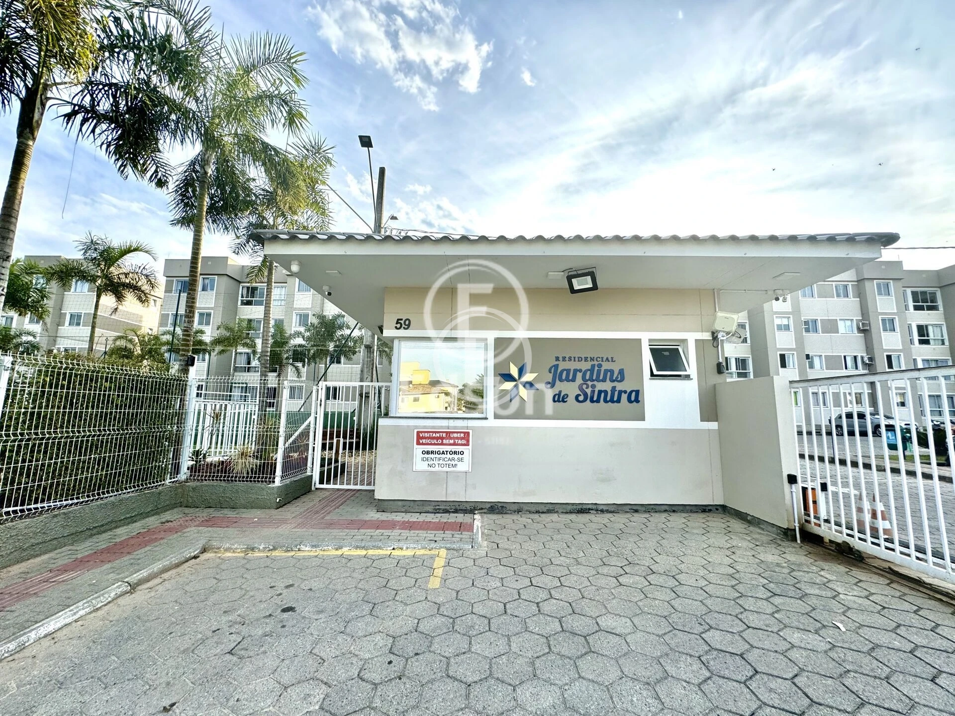 Apartamento em Sertão do Maruim, São José. 2 quartos, 47m². Imagem 1 de 13