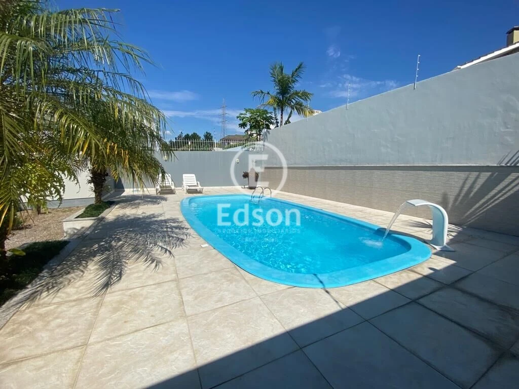 Casa em Pagani, Palhoça. 3 quartos, 300m². Imagem 8 de 12