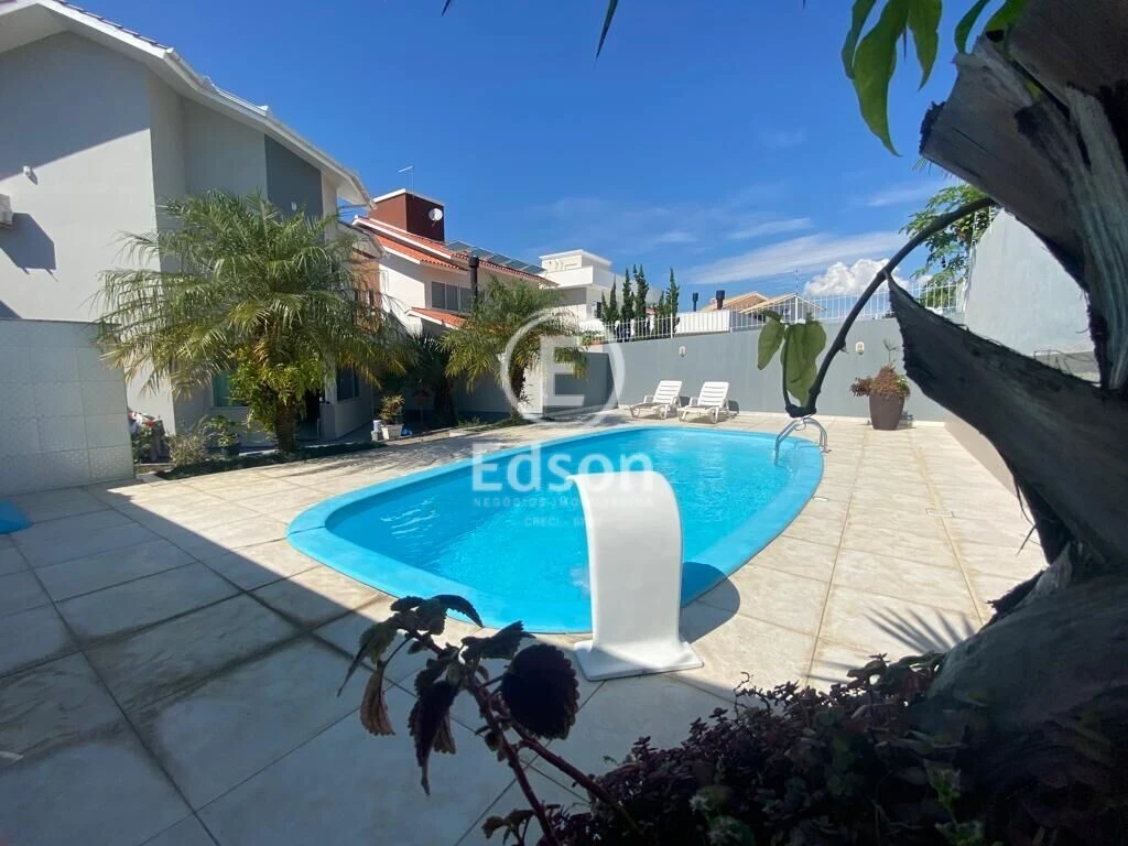 Casa em Pagani, Palhoça. 3 quartos, 300m². Imagem 9 de 12