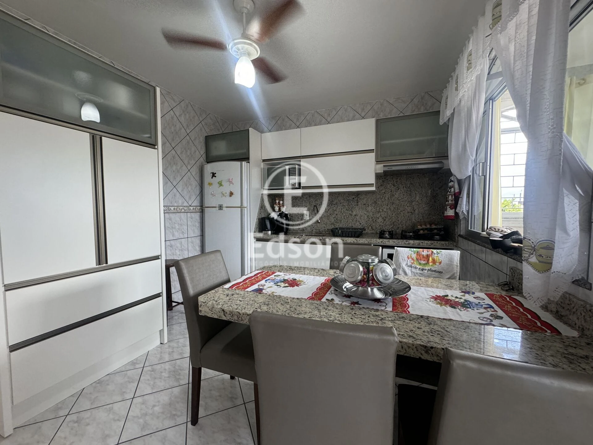 Casa em Jardim Eldorado, Palhoça. 3 quartos, 150m². Imagem 4 de 12