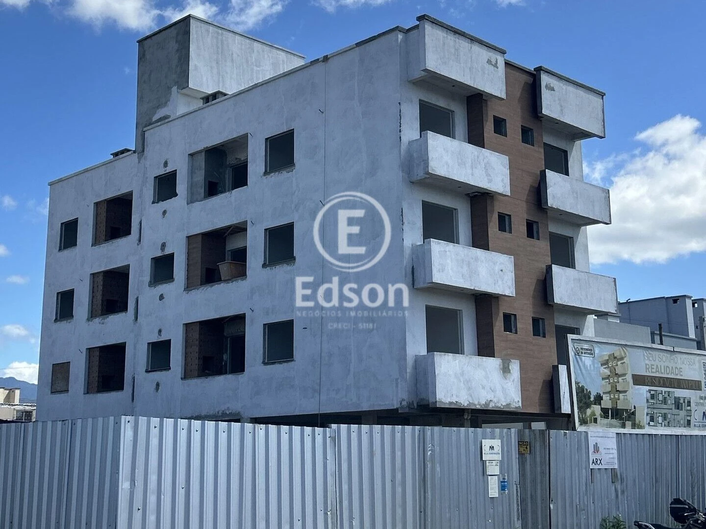 Apartamento em Barra do Aririú, Palhoça. 2 quartos, 57m². Imagem 1 de 8