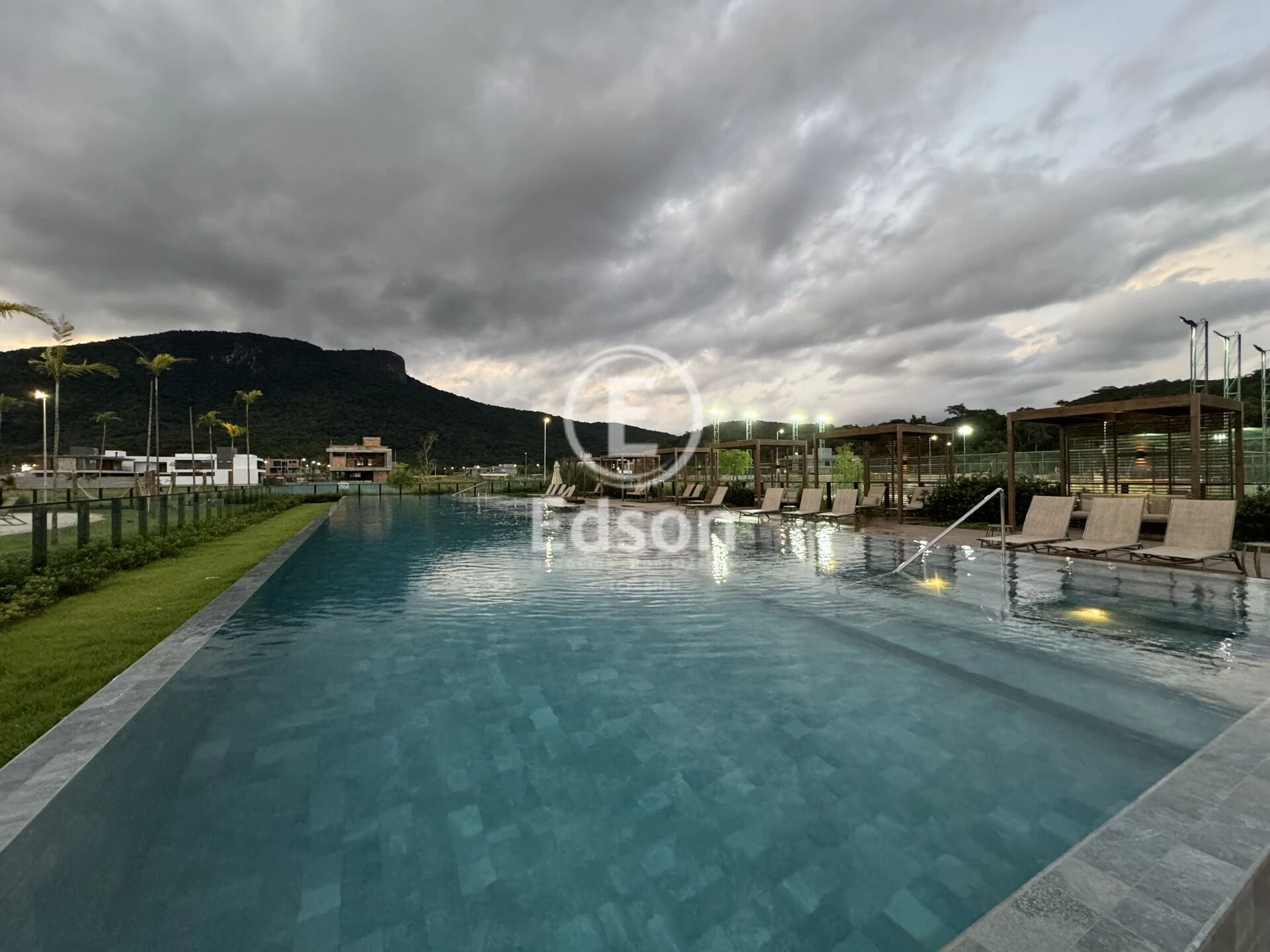 Terreno em Pedra Branca, Palhoça. 0 quartos, 320m². Imagem 3 de 11