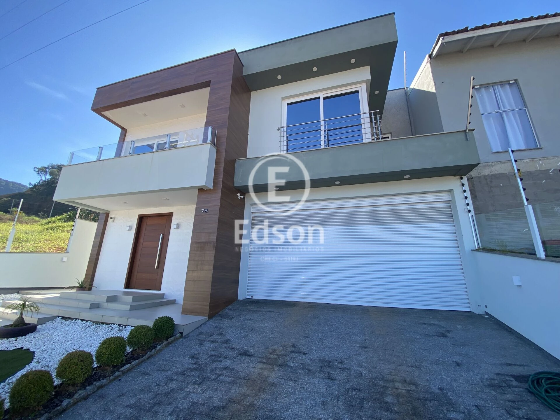 Casa em São Sebastião, Palhoça. 3 quartos, 262m². Imagem 1 de 17