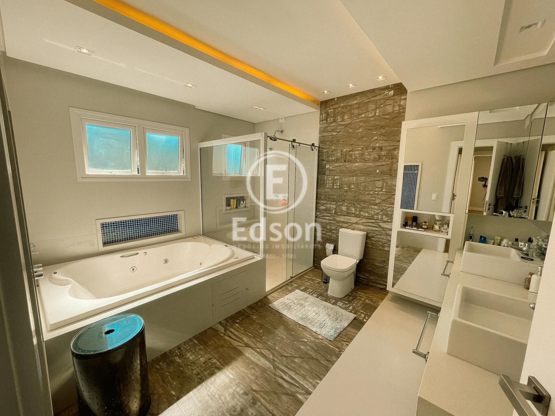 Casa em Pedra Branca, Palhoça. 4 quartos, 352m². Imagem 6 de 9