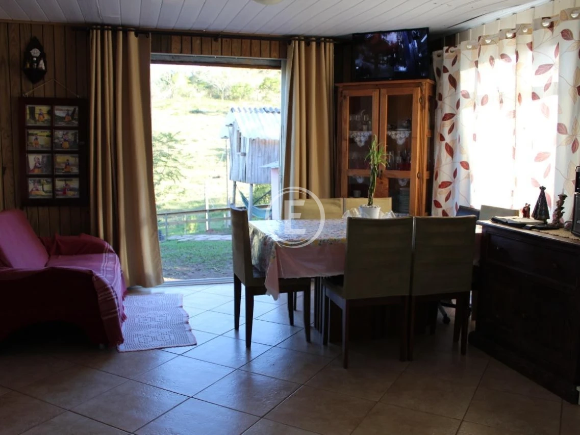 Casa em São Sebastião, Palhoça. 2 quartos, 100m². Imagem 2 de 9