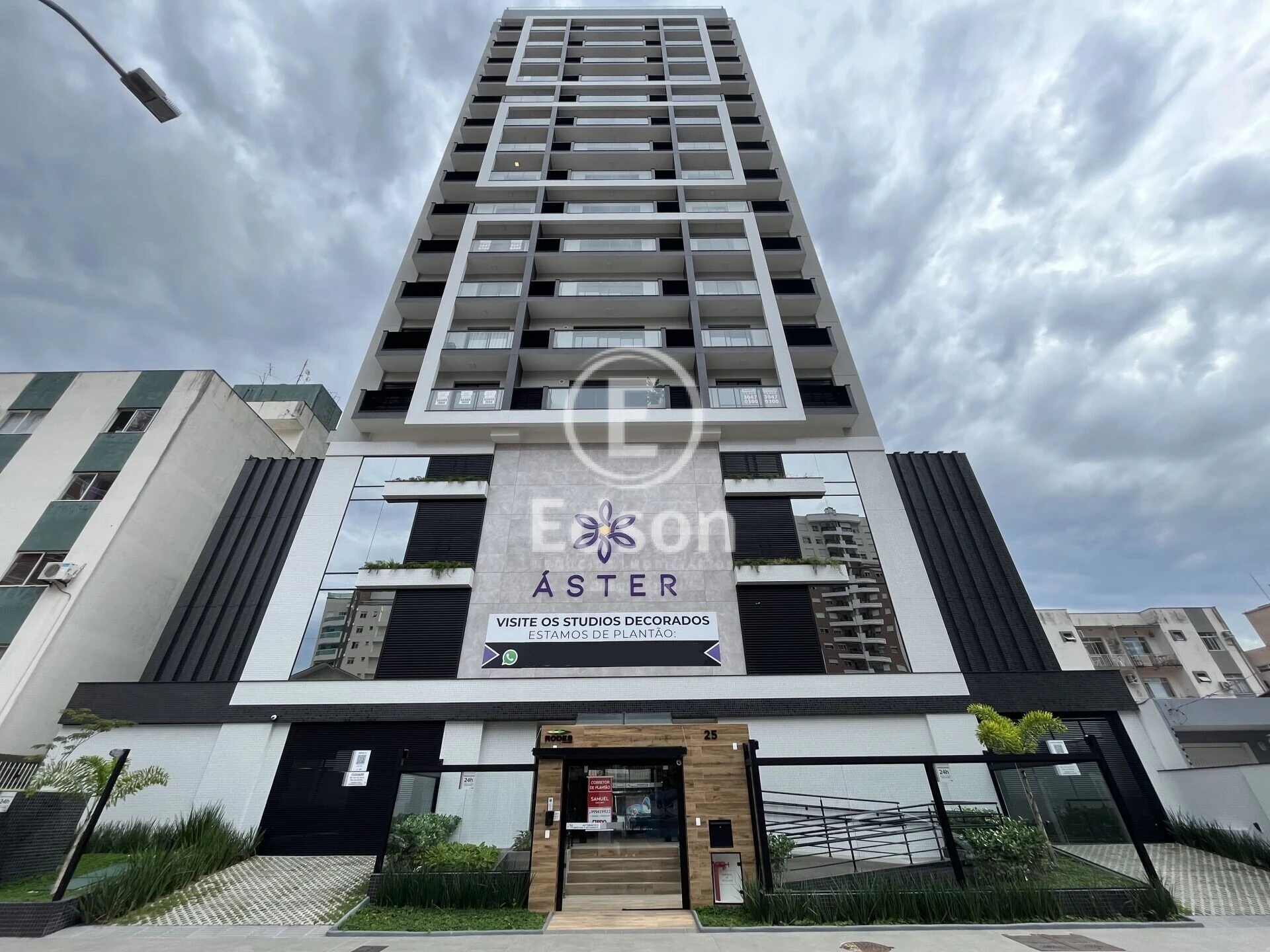 Apartamento em Kobrasol, São José. 2 quartos, 72m². Imagem 1 de 15
