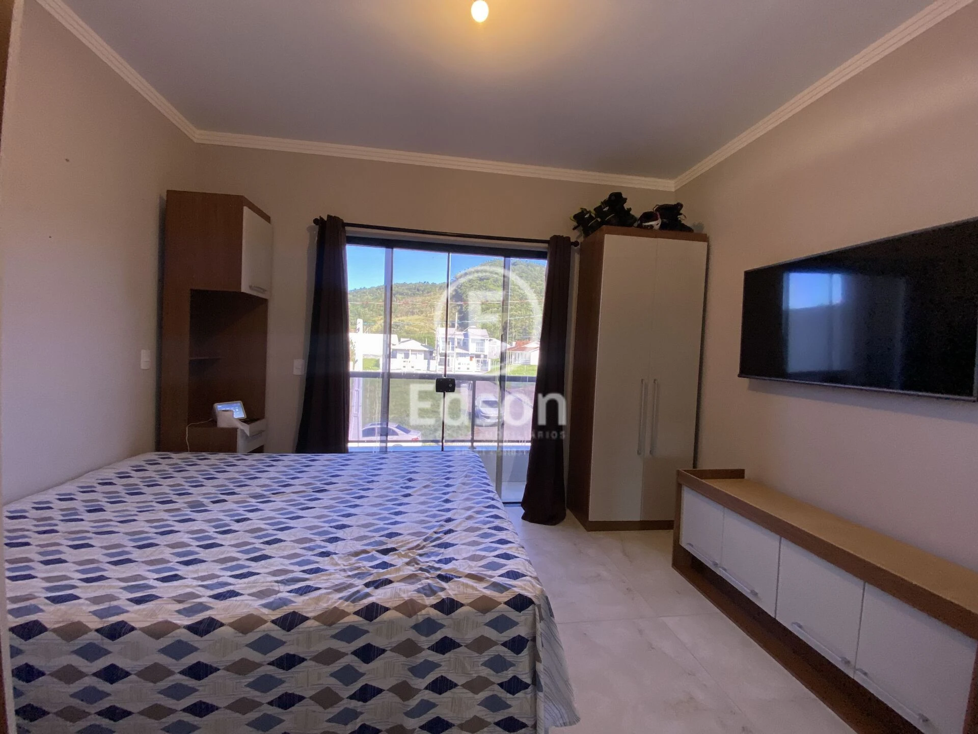 Sobrado Geminado em Forquilhas, São José. 2 quartos, 72m². Imagem 2 de 8