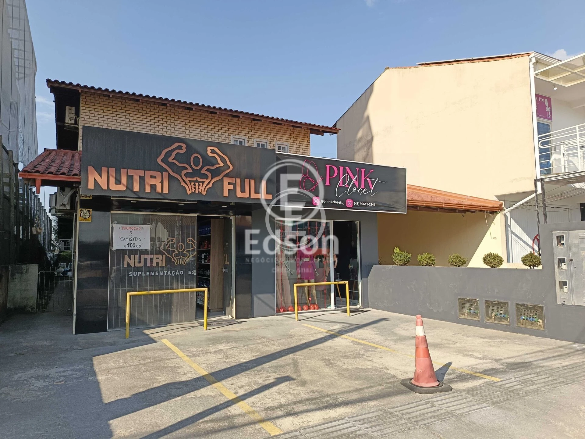 Casa em Centro, Biguaçu. 4 quartos, 266m². Imagem 2 de 10