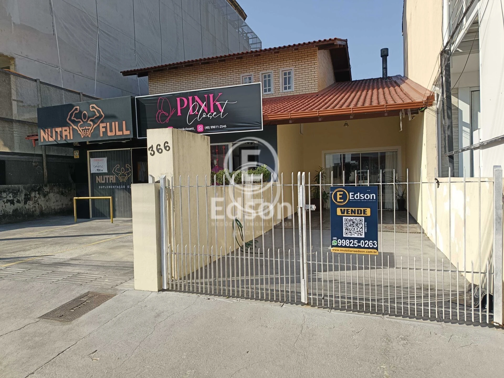 Casa em Centro, Biguaçu. 4 quartos, 266m². Imagem 1 de 10