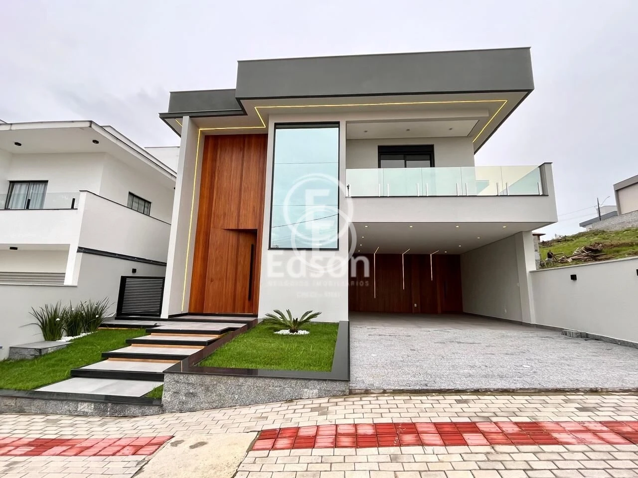 Casa em Passa Vinte, Palhoça. 3 quartos, 305m². Imagem 1 de 14