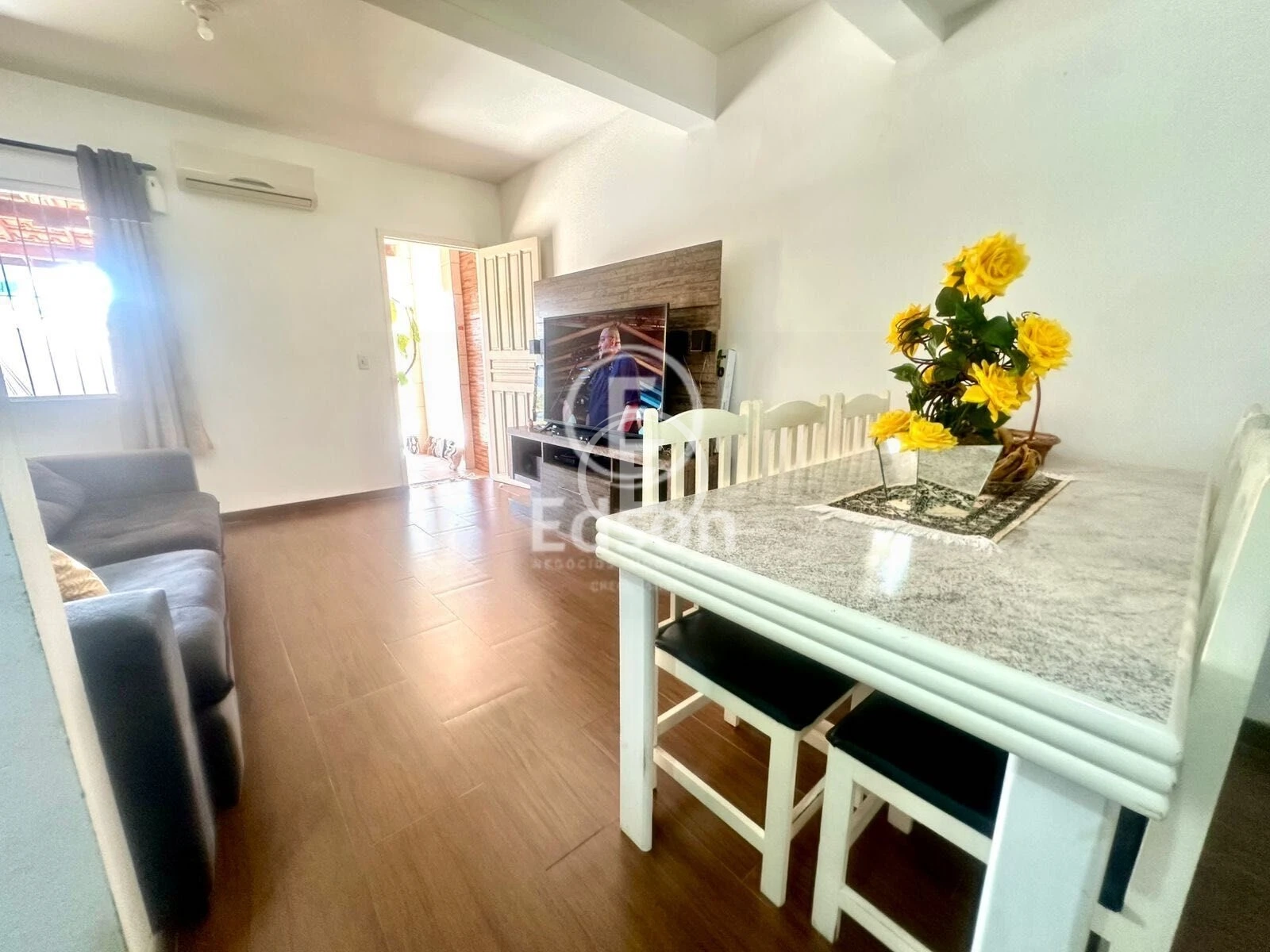 Sobrado Geminado em Forquilhas, São José. 2 quartos, 75m². Imagem 7 de 12