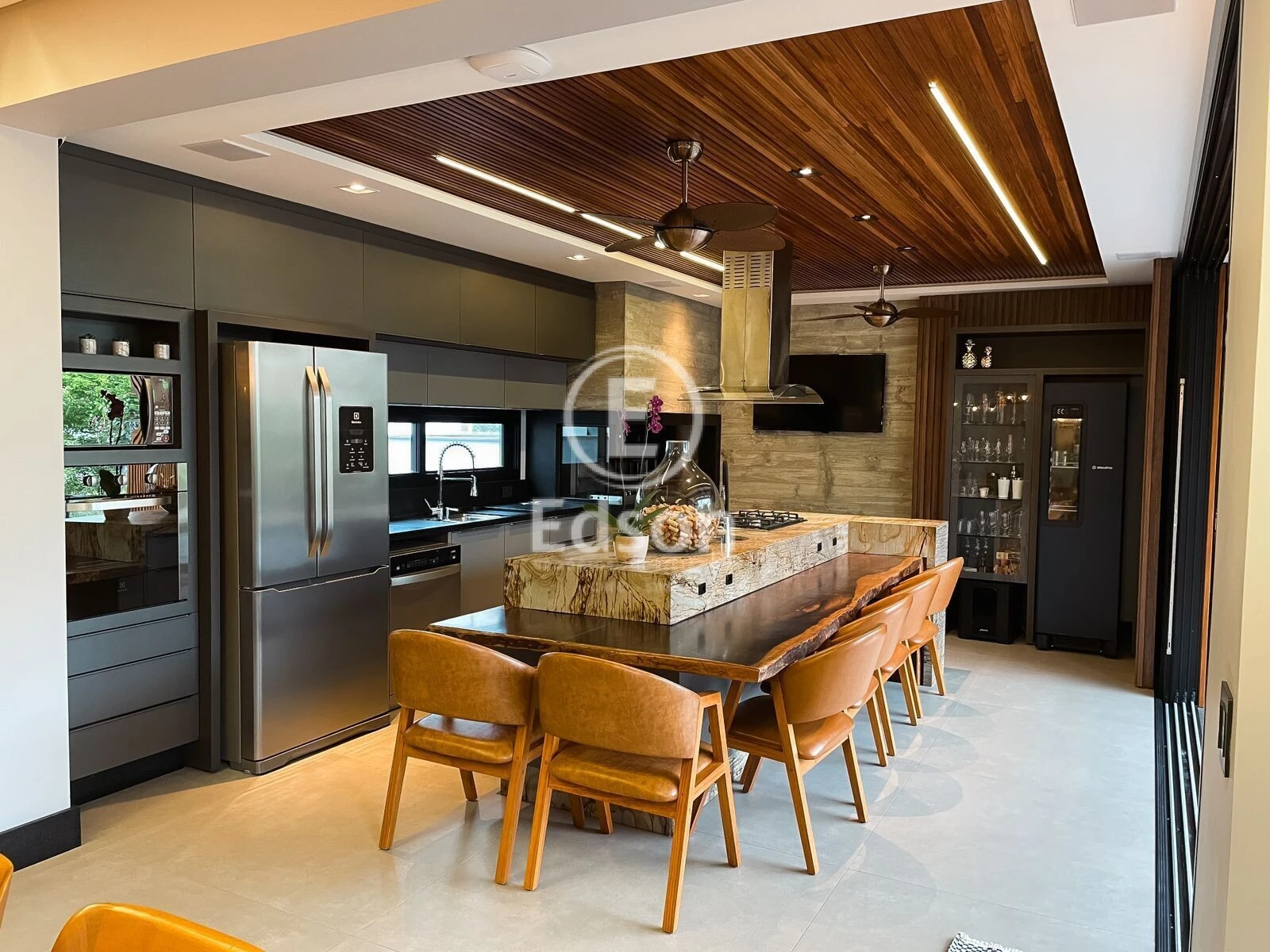 Casa em Pedra Branca, Palhoça. 4 quartos, 386m². Imagem 3 de 13